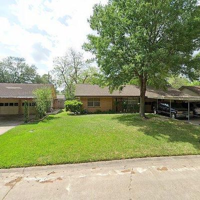 9537 Kerrwood Ln, Houston, TX 77080