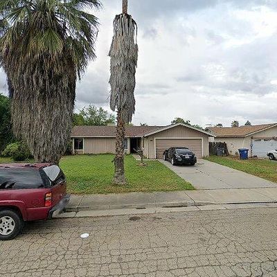 956 Church Ave, Sanger, CA 93657