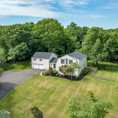 96 Obtuse Rd S, Brookfield, CT 06804