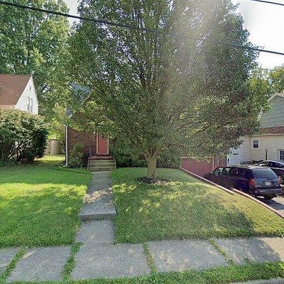 96 Taylor Ave, Sharon, PA 16146