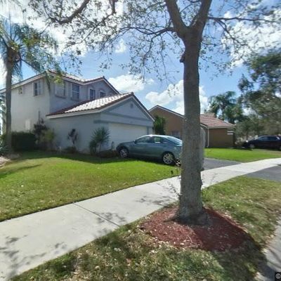 963 Falling Water Rd, Weston, FL 33326