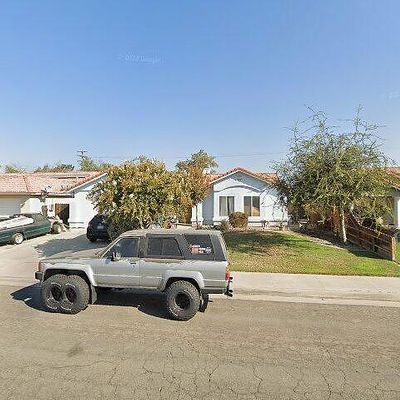 966 Cedarwood St, Hanford, CA 93230