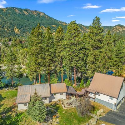 9696 E Leavenworth Rd, Leavenworth, WA 98826