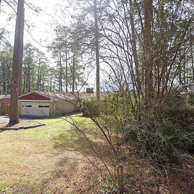 97 Lakeview Dr, Whispering Pines, NC 28327