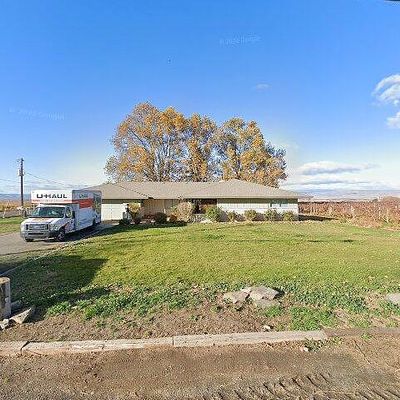 970 Batali Rd, Harrah, WA 98933