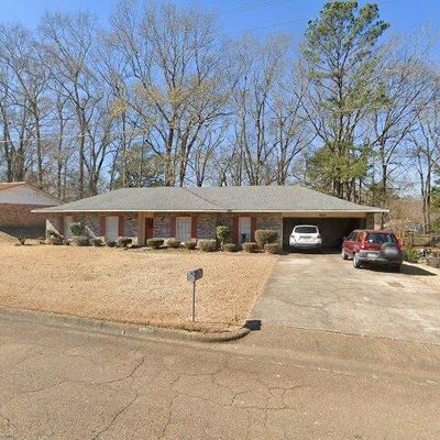 910 Live Oak Dr, Clinton, MS 39056