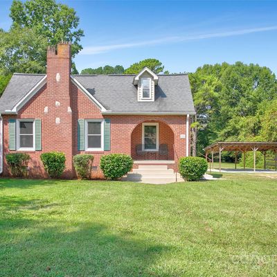 925 Sunset Dr, Salisbury, NC 28147