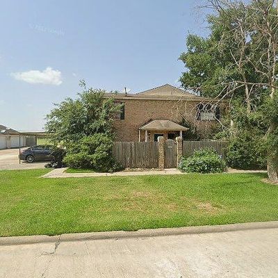 9252 Glen Meadow Ln, Beaumont, TX 77706