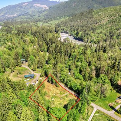 9269 Cornell Creek Rd, Deming, WA 98244