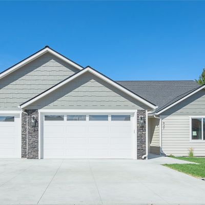 927 Ne Tyler Place, East Wenatchee, WA 98801