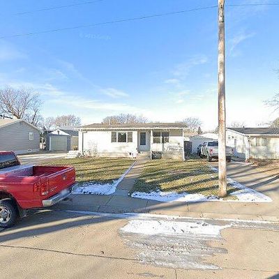 927 Miller St, Holdrege, NE 68949