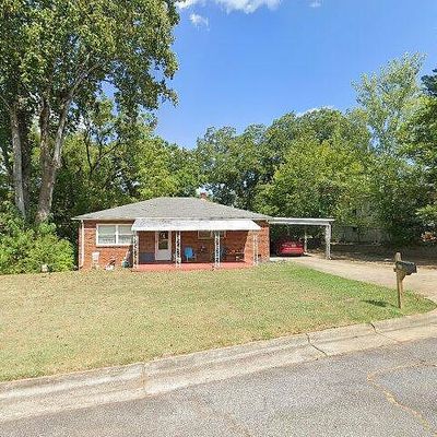 929 13 Th St Se, Hickory, NC 28602