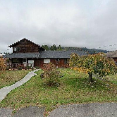 930 Commercial Ave, Darrington, WA 98241