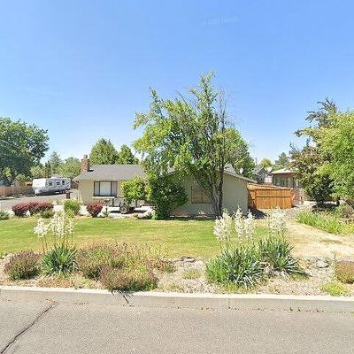 933 Ne Del Rio Ave, Prineville, OR 97754