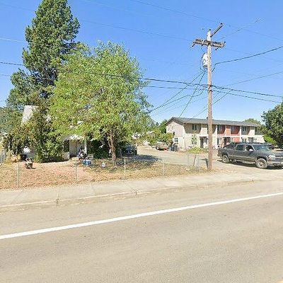 971 S Comstock Ave, Sutherlin, OR 97479