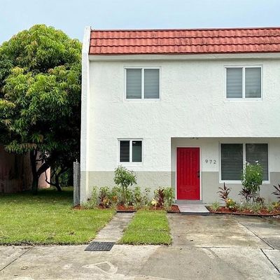 972 W 79 Th Pl, Hialeah, FL 33014