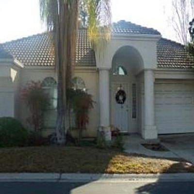 975 E Democracy Ave, Fresno, CA 93720