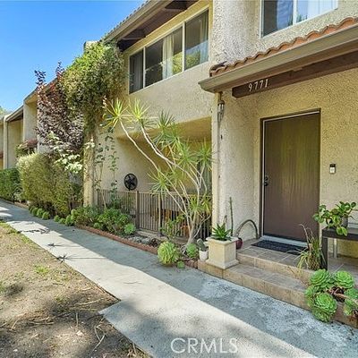 9771 Via Nola, Burbank, CA 91504