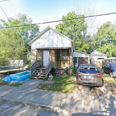 979 Scott St, Muskegon, MI 49442