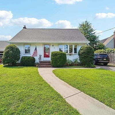 98 N Prospect Ave, Bergenfield, NJ 07621