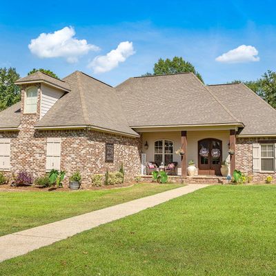 98 Wandering Oaks Ln, Hattiesburg, MS 39401