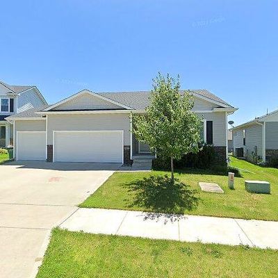 980 Juniper Dr, Carlisle, IA 50047