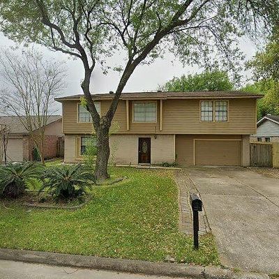 9806 Wren St, La Porte, TX 77571