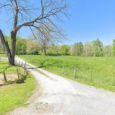 981 Coal Hill Rd, Harriman, TN 37748