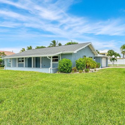 981 S Brevard Ave, Cocoa Beach, FL 32931