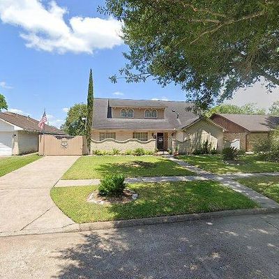 9811 Kirkfalls Dr, Houston, TX 77089