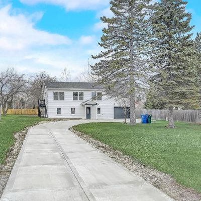 9865 S Shepard Ave, Oak Creek, WI 53154