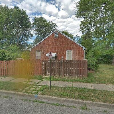 991 Voorheis St, Pontiac, MI 48341