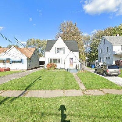 992 N Saint Clair St, Painesville, OH 44077