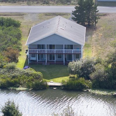 992 Point Brown Ave Se, Ocean Shores, WA 98569