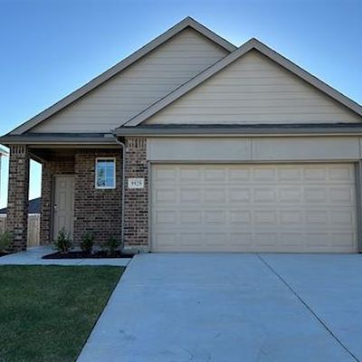 9929 Dynamics Dr, Fort Worth, TX 76131