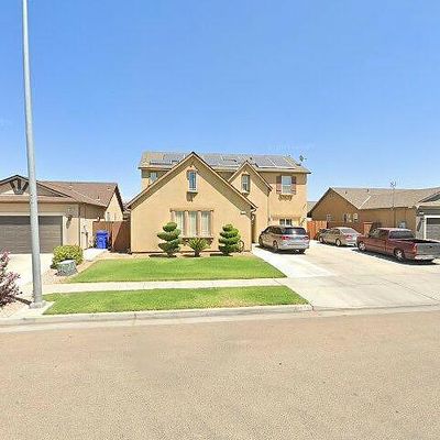 996 Heather Ave, Dinuba, CA 93618