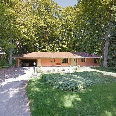 999 Morningside Dr, Holland, MI 49423