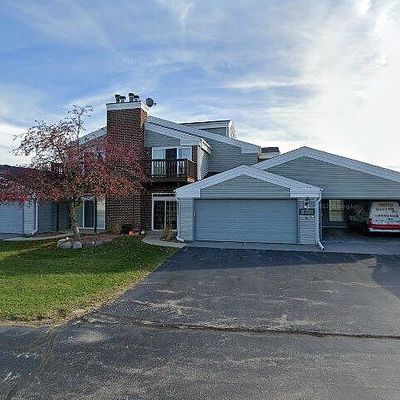 N16 W26571 Tall Reeds Ln #F, Pewaukee, WI 53072