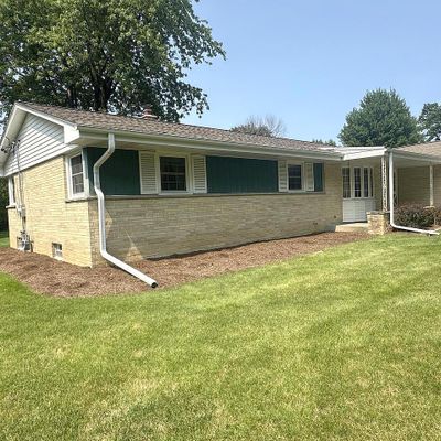 N50 W14454 Fairmount Ave, Menomonee Falls, WI 53051