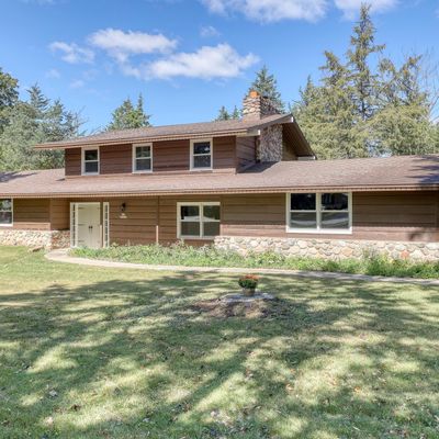 N53 W33650 Terrace Dr, Nashotah, WI 53058