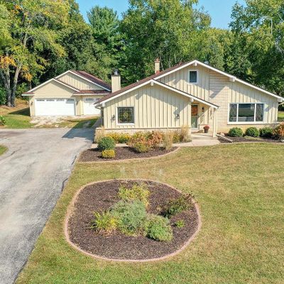 N66 W26738 Lakeview Dr, Sussex, WI 53089