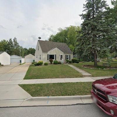 N85 W16531 Dardis Pl, Menomonee Falls, WI 53051