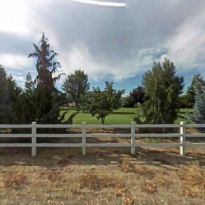 Nna Fisk Rd, Yakima, WA 98908