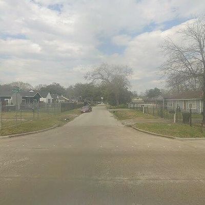 Patton St, Houston, TX 77009