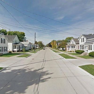 W 5 Th Ave, Neenah, WI 54902