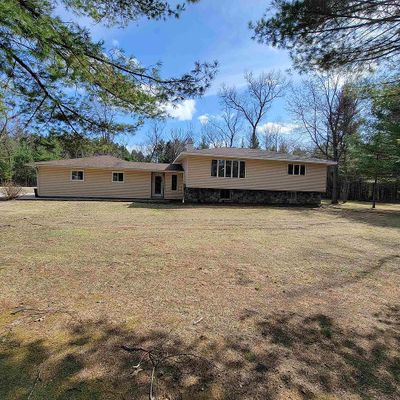 W12151 Greenwood Rd, Hancock, WI 54943