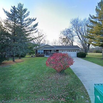 W147 N4847 Dolphin Dr, Menomonee Falls, WI 53051