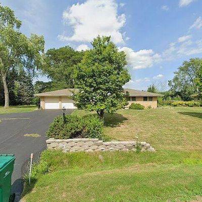 W148 N7906 Menomonee Manor Dr, Menomonee Falls, WI 53051