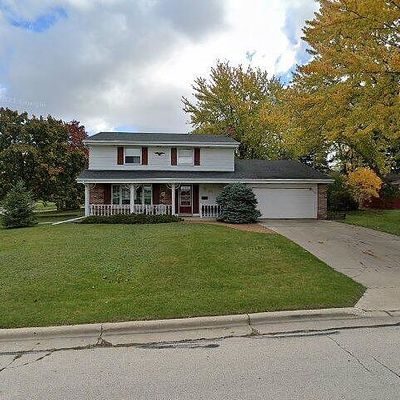 W172 N8958 Shady Ln, Menomonee Falls, WI 53051