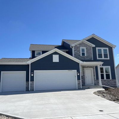 W188 N5684 Clover Ln, Menomonee Falls, WI 53051